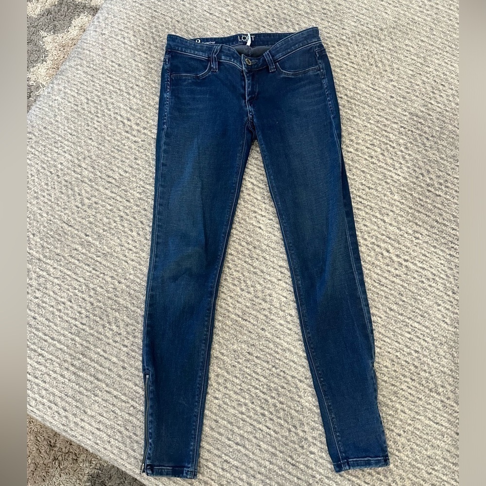 LOFT Women’s Jean Leggings with ankle zippers, size 2